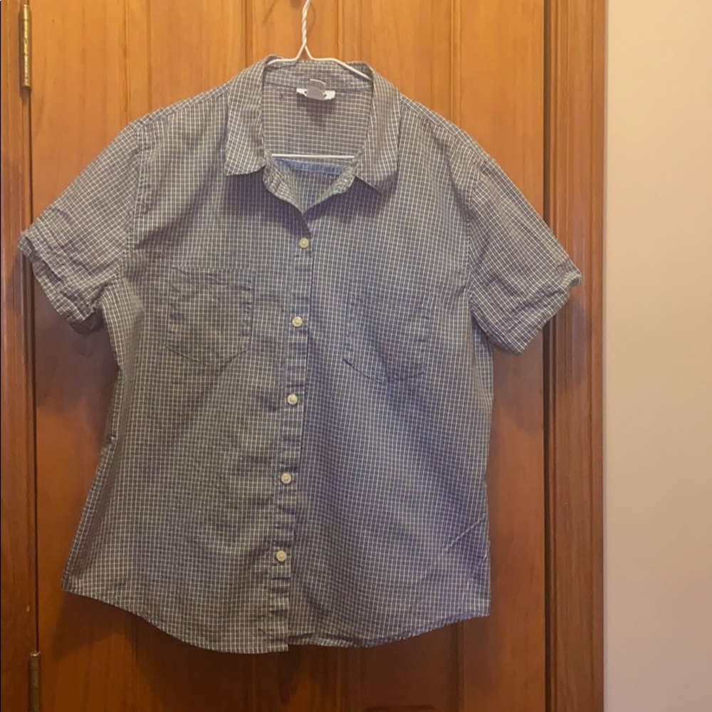 Old Navy plaid short sleeve. Med P